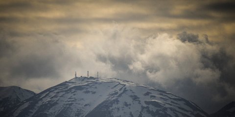 Η οροσειρά της Πίνδου χιονισμένη -Φωτογραφία: EUROKINISSI/ΘΑΝΑΣΗΣ ΚΑΛΛΙΑΡΑΣ