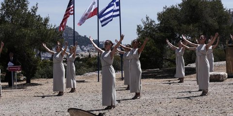 Αναψε στην Πνύκα η φλόγα για τους 14ους Θερινούς Παγκόσμιους Αγώνες Special Olympics... 