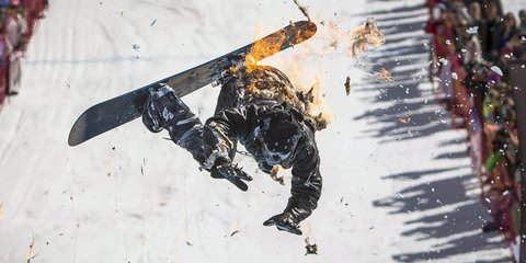 Φλεγόμενες πτήσεις στο χιόνι 