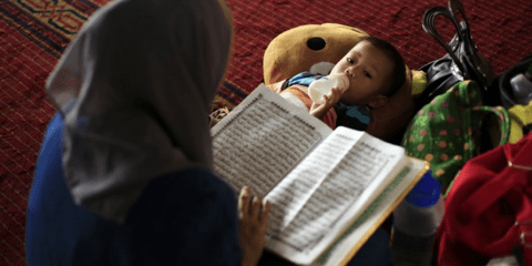 Ραμαζάνι και μητρότητα: Οταν οι οικογενειακές υποχρεώσεις, συνδυάζονται με τις θρησκευτικές