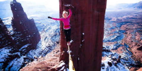 Ακροβατώντας στον γκρεμό - Το πρωτότυπο άθλημα που κόβει την ανάσα [εικόνες]