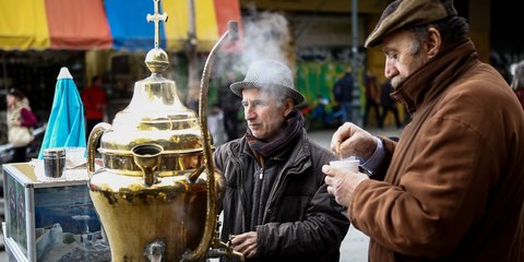 Σαλέπι στην Βαρβάκειο αγορά της Αθήνας, πλάι στα σαρακοστιανά -Φωτογραφία: Intimenews/ ΚΑΠΑΝΤΑΗΣ ΔΗΜΗΤΡΗΣ 