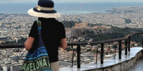 Συννεφιασμένη Δευτέρα στην Αθήνα