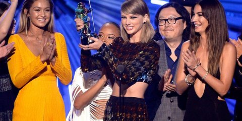 Τέιλορ Σουίφτ, μια από τις νικήτριες των χθεσινών MTV VMA