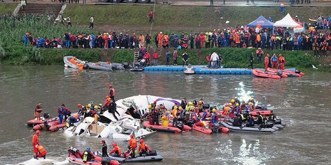 Σοκαριστικές οι εικόνες από το αεροπορικό δυστύχημα στην Ταϊβάν