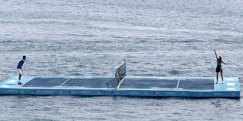 «Η εικόνα της ημέρας»: Τένις καταμεσής του ωκεανού 