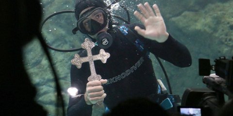 Ηράκλειο, αγιασμός στο ενυδρείο! 