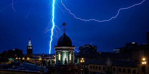 Κεραυνός εν αιθρία