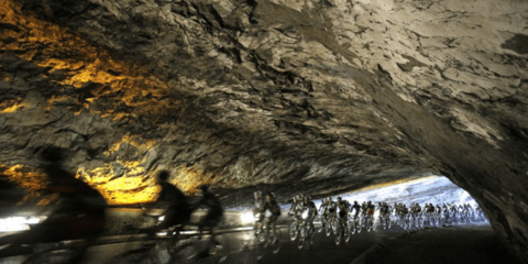 Η εικόνα της ημέρας: Εντυπωσιακό στιγμιότυπο από τον ποδηλατιό γύρο της Γαλλίας 