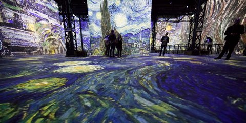 Ο Βίνσεντ Βαν Γκόγκ «μαγεύει» ξανά: Εργα του, προβάλλονται ψηφιακά σε έκθεση στο Παρίσι -Φωτογραφία: EPA/IAN LANGSDON