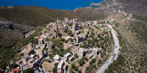 Βάθεια, η πυργοπολιτεία της Μάνης από ψηλά