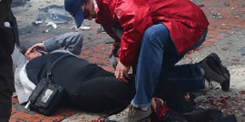 Οι 32 συγκλονιστικές φωτογραφίες από το μακελειό στη Βοστώνη