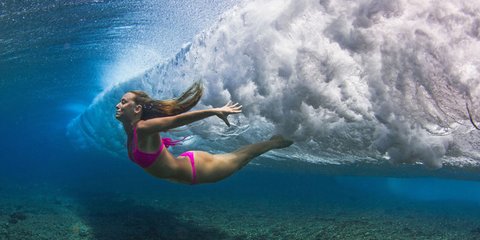 Βουτιά κάτω από τα κύματα 