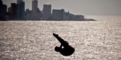 Η εικόνα της ημέρας -Βουτιές στην Αβάνα 