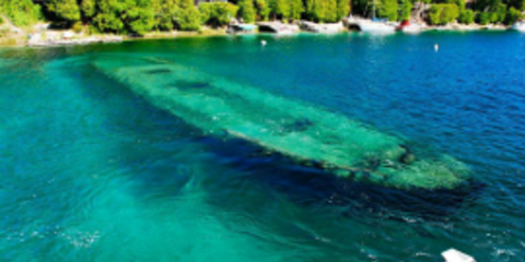 Εντυπωσιακό ναυάγιο κοσμεί λίμνη του Καναδά [εικόνες + βίντεο]