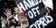 H συγκλονιστική φωτογραφία των Κυπρίων διαδηλωτών που κάνει το γύρο του ίντερνετ