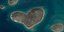 Οταν η φύση ζωγραφίζει: 15 νησιά και λίμνες σε σχήμα καρδιάς [εικόνες]