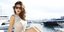 Η πληθωρική Κέλι Μπρουκ «όργωσε» τις παραλίες της Μυκόνου με το γαλάζιο της μπικ