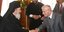 Ο μακαριστός Αρχιεπίσκοπος Χριστόδουλος και ο αδελφός του Ιω. Παρασκευαΐδης (δεξιά) -Φωτογραφία αρχείου: Eurokinissi/Χρήστος Μπόνης