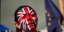 Βρετανίδα βαμμένη στα χρώματα της σημαίας του Ην. Βασιλείου/Φωτογραφία: AP