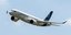 Αεροσκάφος Airbus A220 προσγειώνεται στο αεροδρόμιο της Τουλούζης