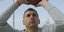 Ο Δημήτρης Διαμαντίδης με μπάλα μπάσκετ στα χέρια