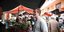 Ο Παύλος Γερουλάνος σε λαϊκή αγορά στο Παγκράτι
