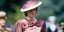 Η πριγκίπισσα Νταϊάνα, θλιμμένη με ροζ φόρεμα