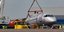 Το κουφάρι του διαλυμένου αεροσκάφους στο αεροδρόμιο του Σερεμέτιεβο