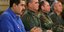 Ο Νικολάς Μαδούρο απευθύνεται στον λαό της Βενεζουέλας με τους στρατιωτικούς πλάι του