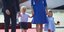 Η πριγκίπισσα Σάρλοτ και ο πρίγκιπας Τζορτζ περπατούν και τους κρατούν οι γονείς τους