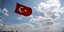 Τουρκική σημαία στον ουρανό
