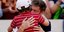 Η συγκινητική στιγμή του French Open με την αγκαλιά του γιου στον πατέρα του που έχασε