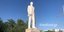 Αγνωστοι βανδάλισαν το άγαλμα του Κωνσταντίνου Καραμανλή