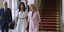Η Μπριζίτ Μακρόν και η πριγκίπισσα Μαίρη της Δανίας περπατούν