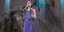 Τραγουδιστρια μπλε φόρεμα 