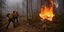 Πυροσβέστες επιχειρούν κατάσβεση της φωτιάς στα δάση της Σιβηρίας στη Ρωσία
