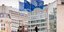 Τα κτίρια τις Ευρωπαϊκής Ένωσης στις Βρυξέλλες έξω από τα οποία ανεμίζουν οι σημαίες της ΕΕ