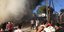 Πυκνός μαύρος καπνός από τη φωτιά στη Μόρια στη Λέσβο