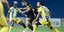 Ο Σιμόες σε προσπάθειά του από το ματς της ΑΕΚ με τον Παναιτωλικό