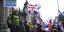 Διαδηλωτές με σημαίας της Βρετανίας στο Λονδίνου κατά του Μπόρις Τζόνσον