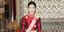 Η ερωμένη του βασιλιά της Ταϊλάνδης ντυμένη στα κόκκινα
