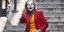 Στιγμιότυπο από την ταινία Joker με τον Χοακίν Φίνιξ