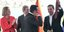 Αλέξης Τσίπρας κρατά γραβάτα και Ζόραν Ζάεφ στην υπογραφή της Συμφωνίας των Πρεσπών
