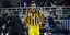 Ο μπασκετμπολίστας Κώστας Σλούκας με την φανέλα της τουρκικής Φενέρ