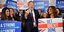 O Βρετανός πρωθυπουργός Μπόρις Τζόνσον με οπαδούς των Τόρηδων