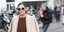 H Oλίβια Παλέρμο με μπεζ παλτό στην Εβδομάδα Μόδας 