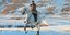 O Κιμ Γιονγκ Ουν καλπάζει με ένα λευκό άλογο στο όρος Πακτού