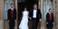 Μέγκαν Μαρκλ και πρίγκιπας Χάρι βγαίνοντας από την γαμήλια δεξίωση 