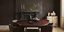 Τραπεζαρία διαμερίσματος με μαύρο τοίχο, διακοσμητικά αξεσουάρ, καρέκλες, τζάκι